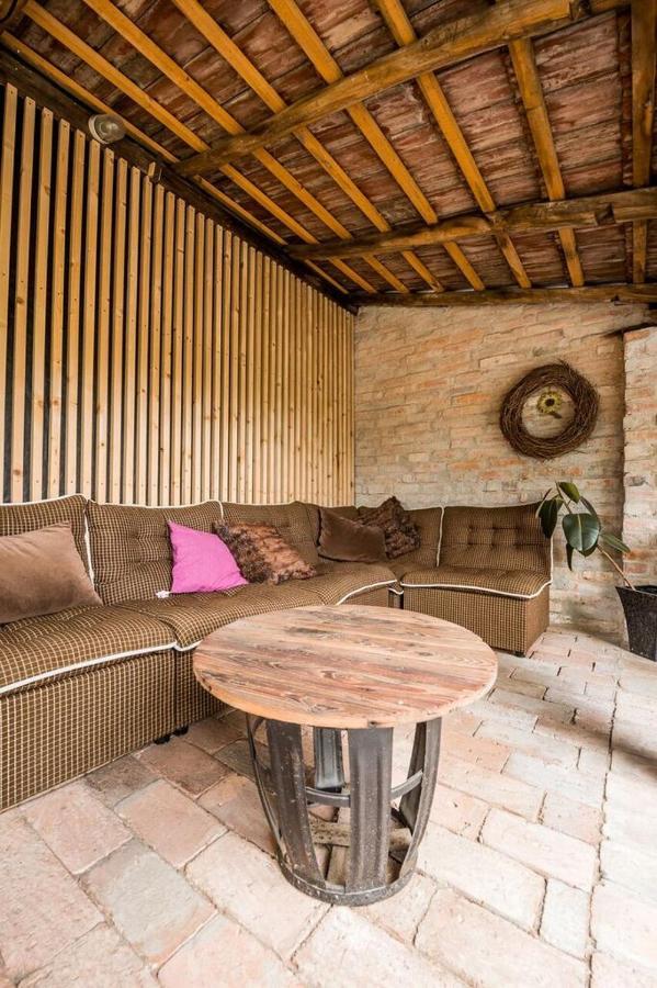 Apartman Ve Dvore Ratiskovice ภายนอก รูปภาพ